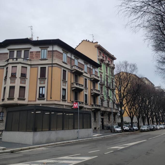 Monolocale Intimo Con Terrazzino Leilighet Milano Eksteriør bilde
